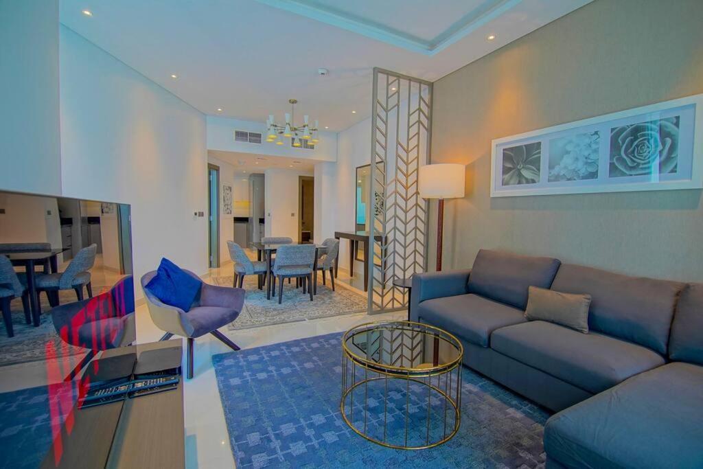 Luxury Hotel Apartment With A Canal View Dubai Exterior photo